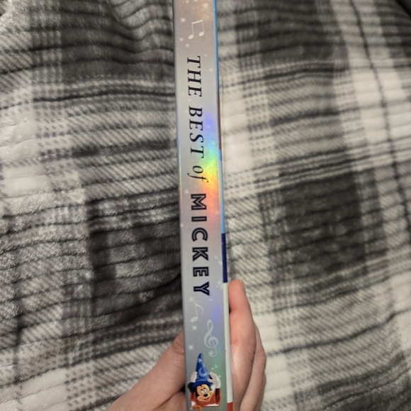 Disney The Best of Mickey Blu-Ray Collection - Picture 3 of 6